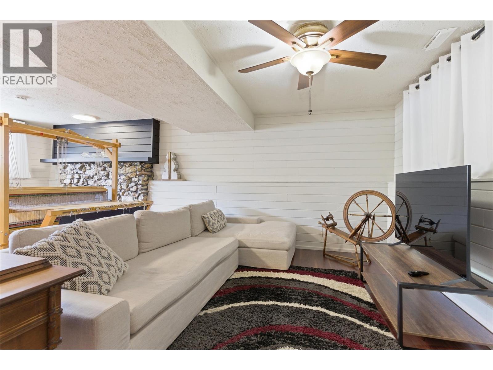 1153 MACLEAN Drive - 26