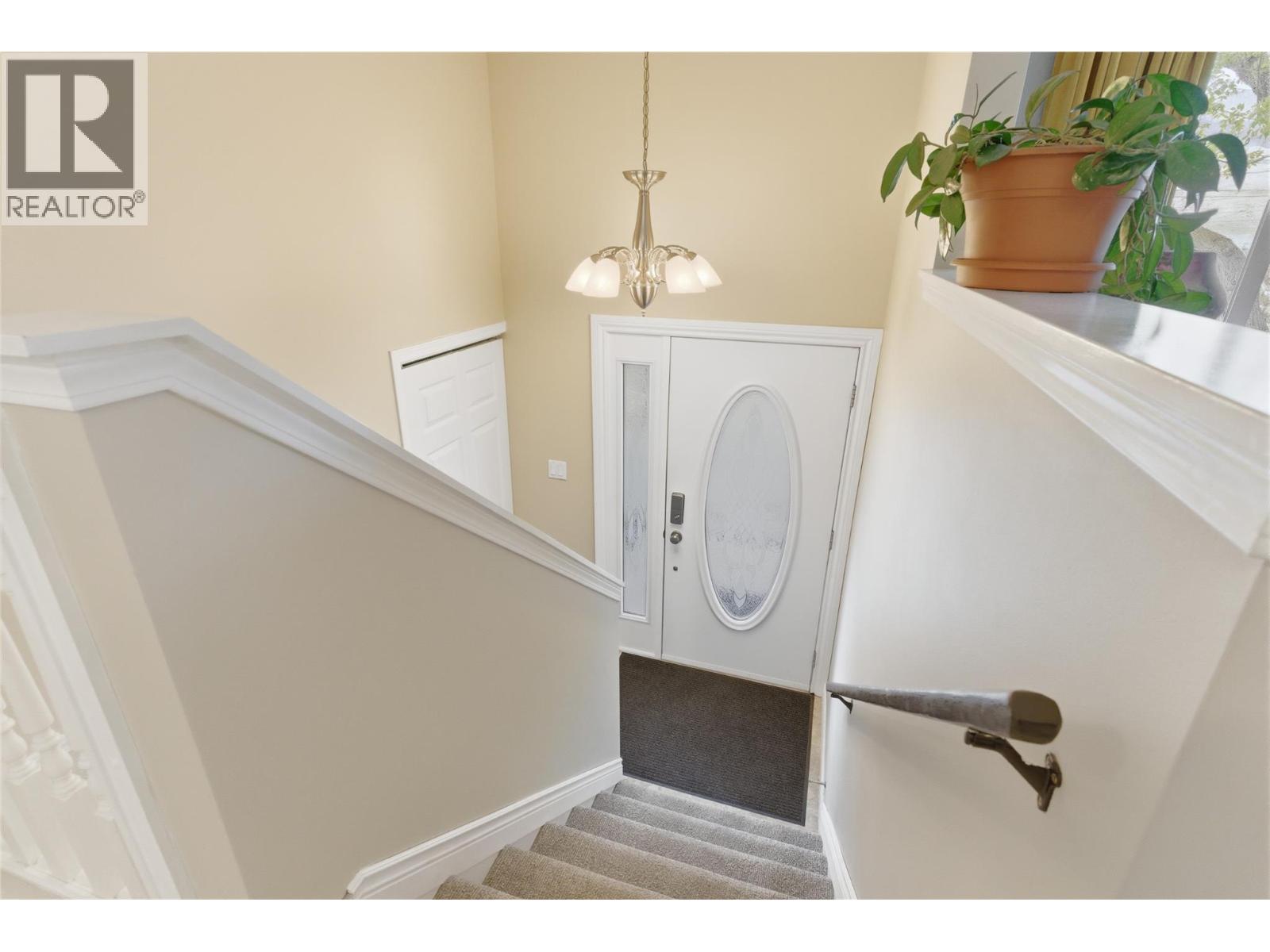 1153 MACLEAN Drive - Image 3