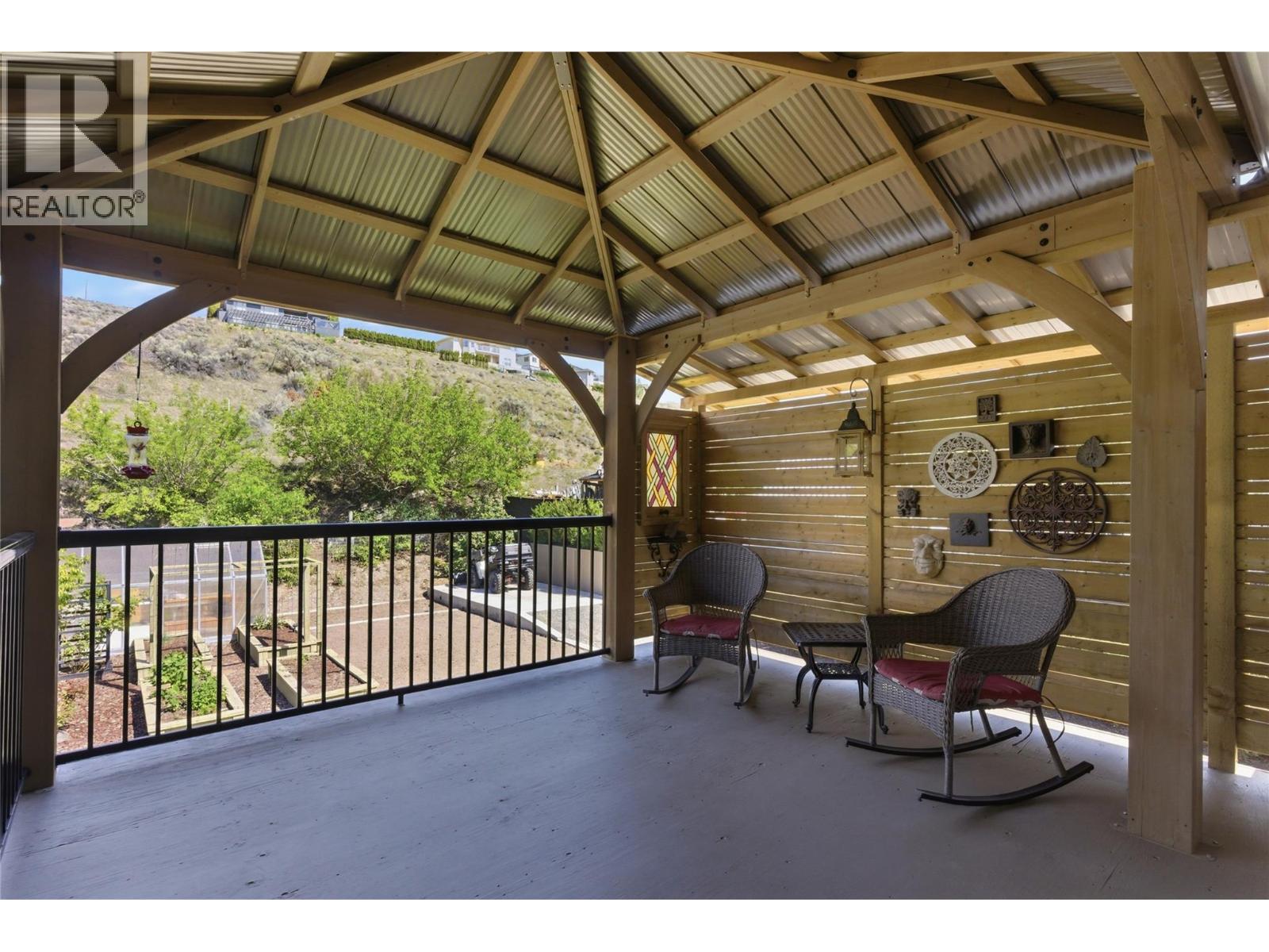 1153 MACLEAN Drive - 38