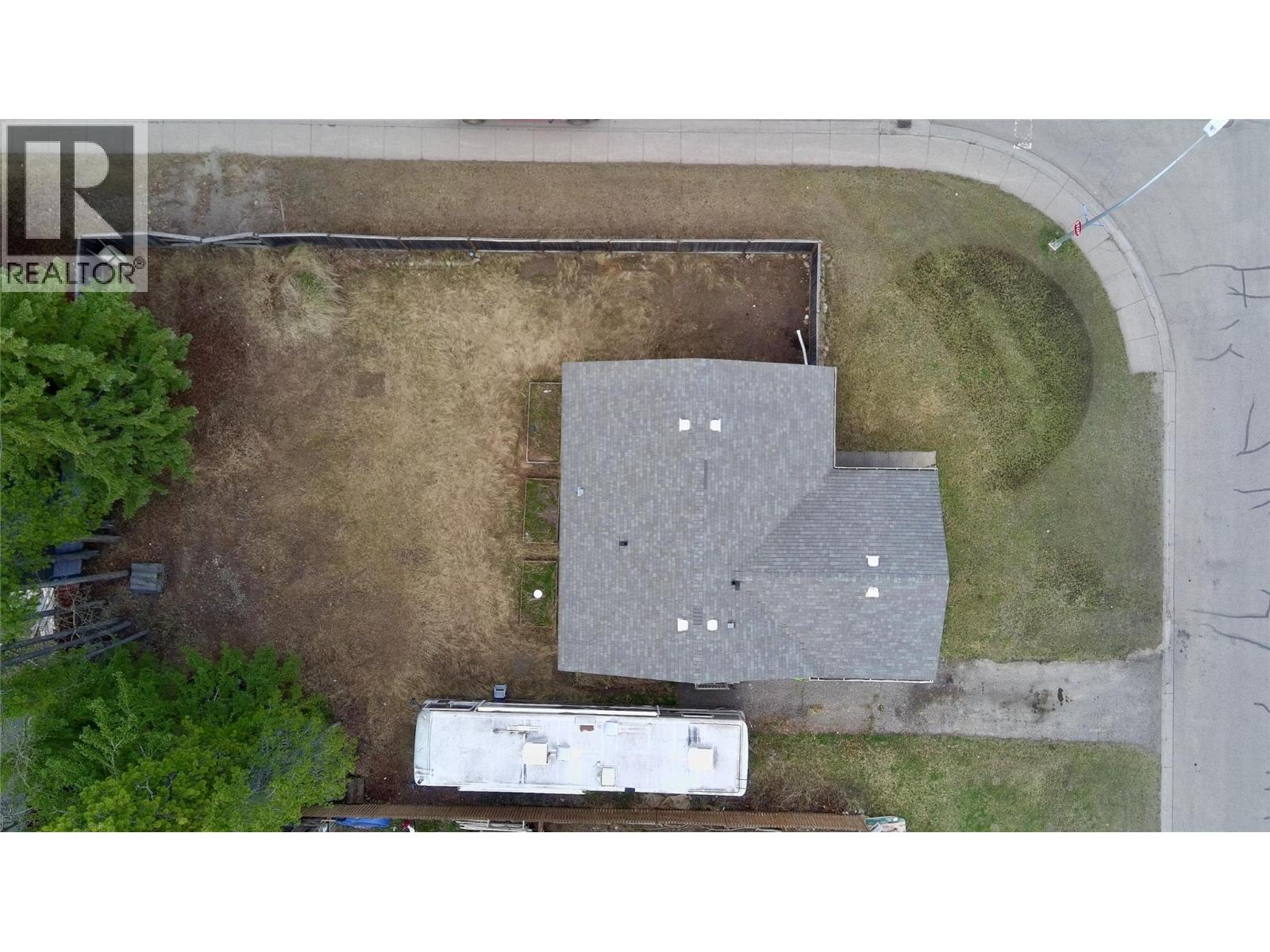140 Spruce Avenue - Image 3
