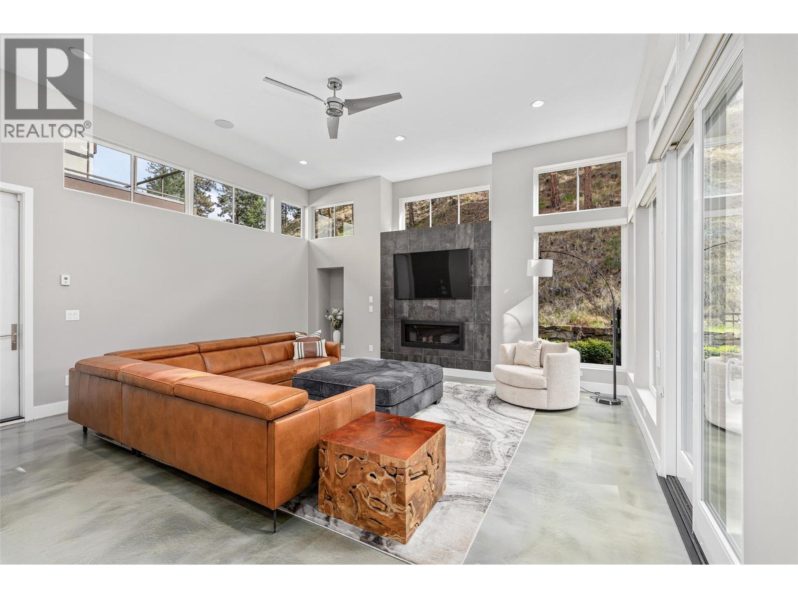 1085 Westpoint Drive, Kelowna