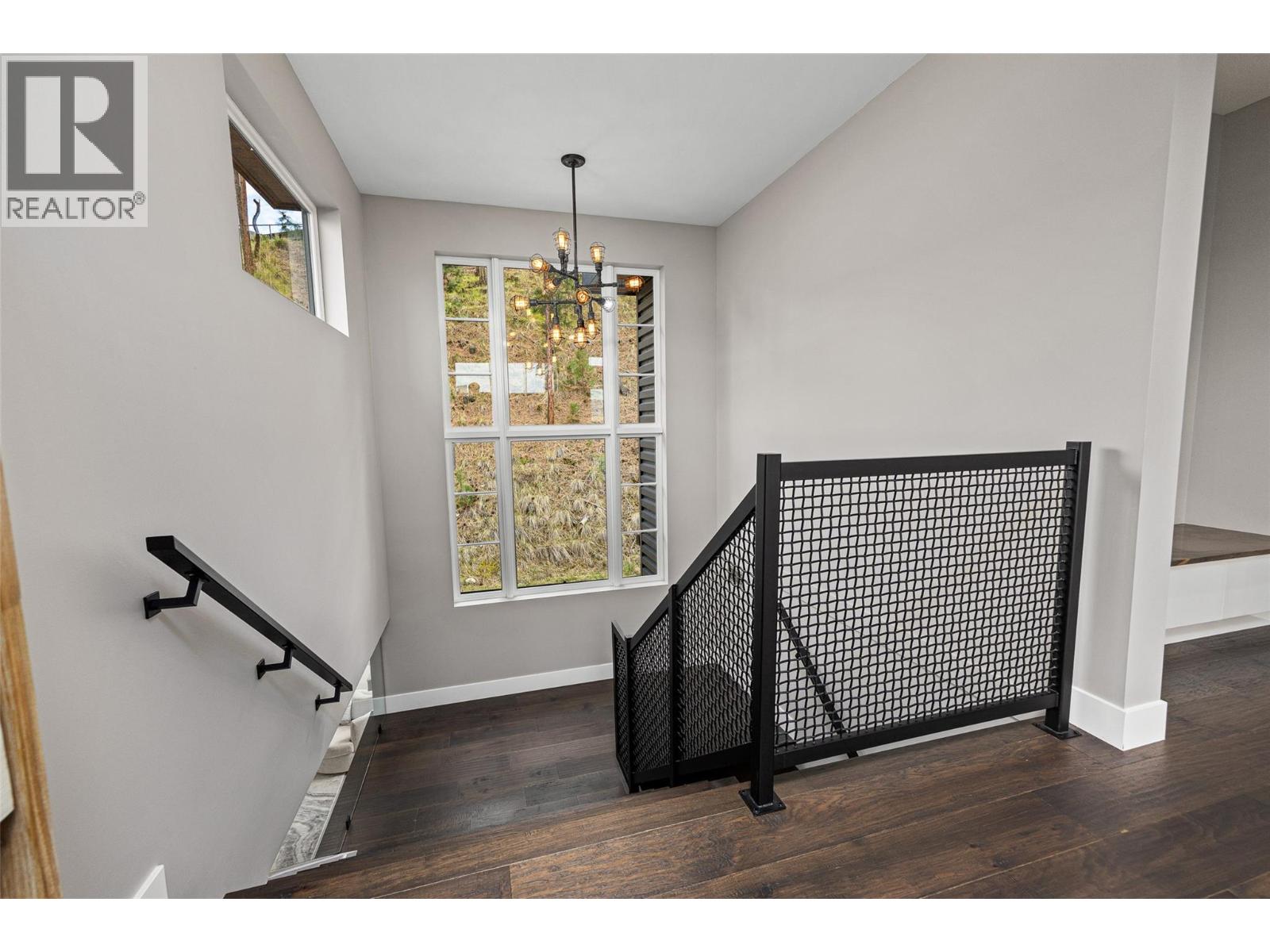 1085 Westpoint Drive, Kelowna