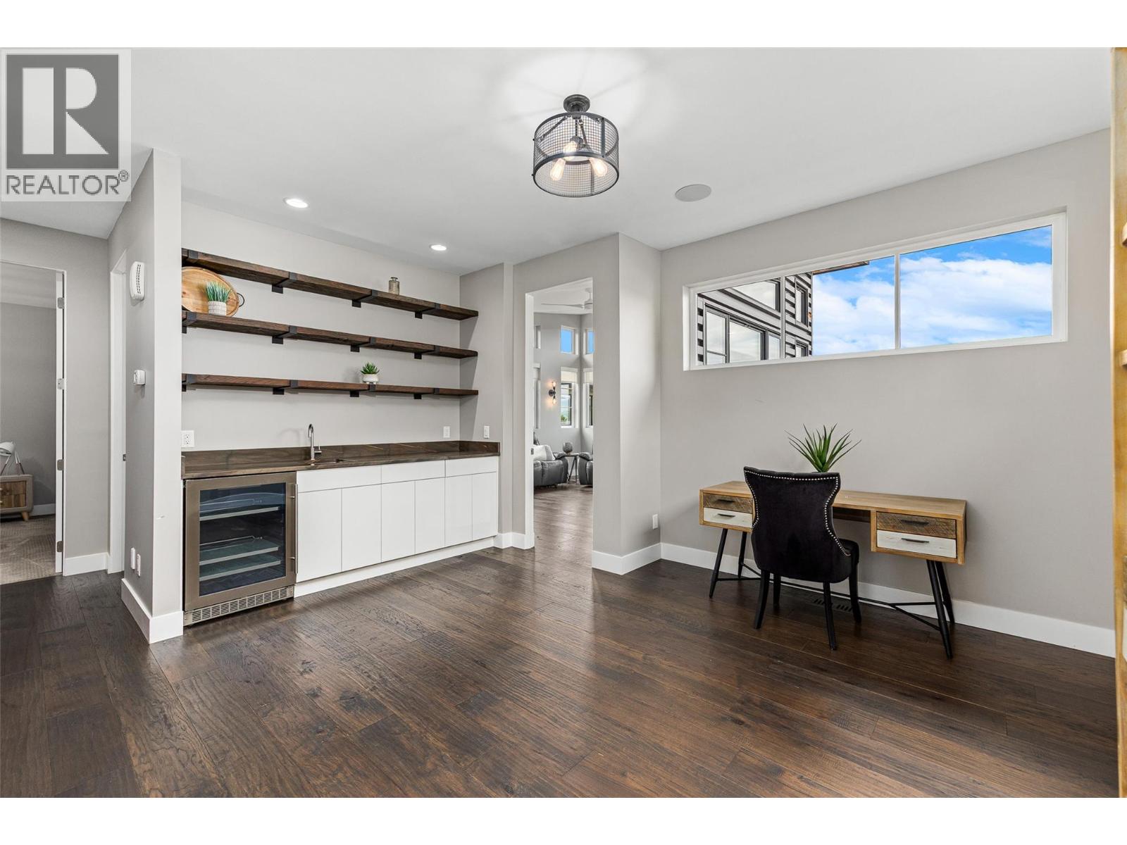 1085 Westpoint Drive, Kelowna