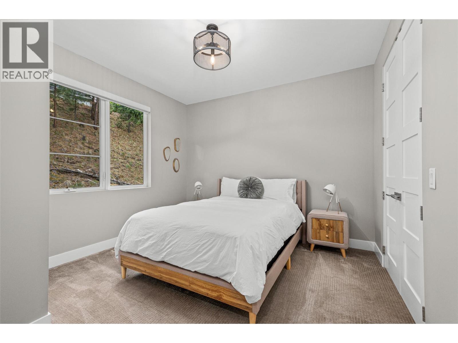1085 Westpoint Drive - 45