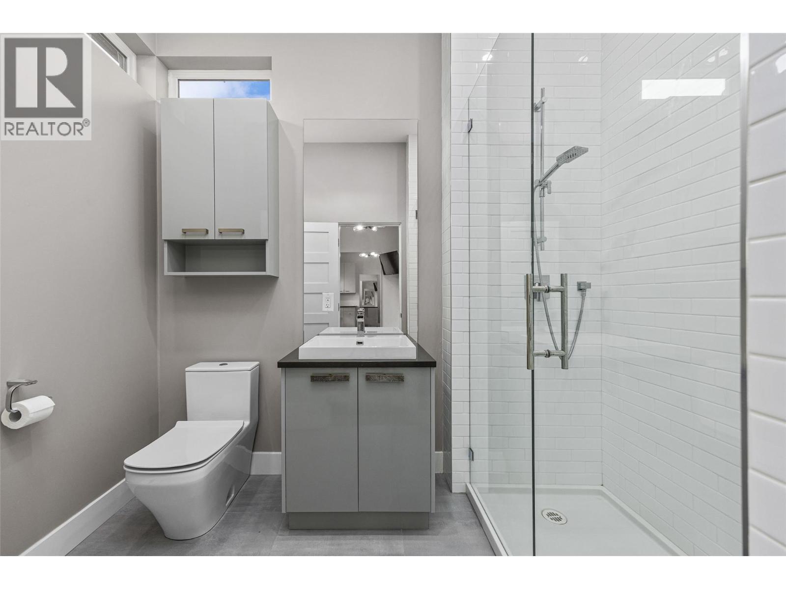 1085 Westpoint Drive, Kelowna