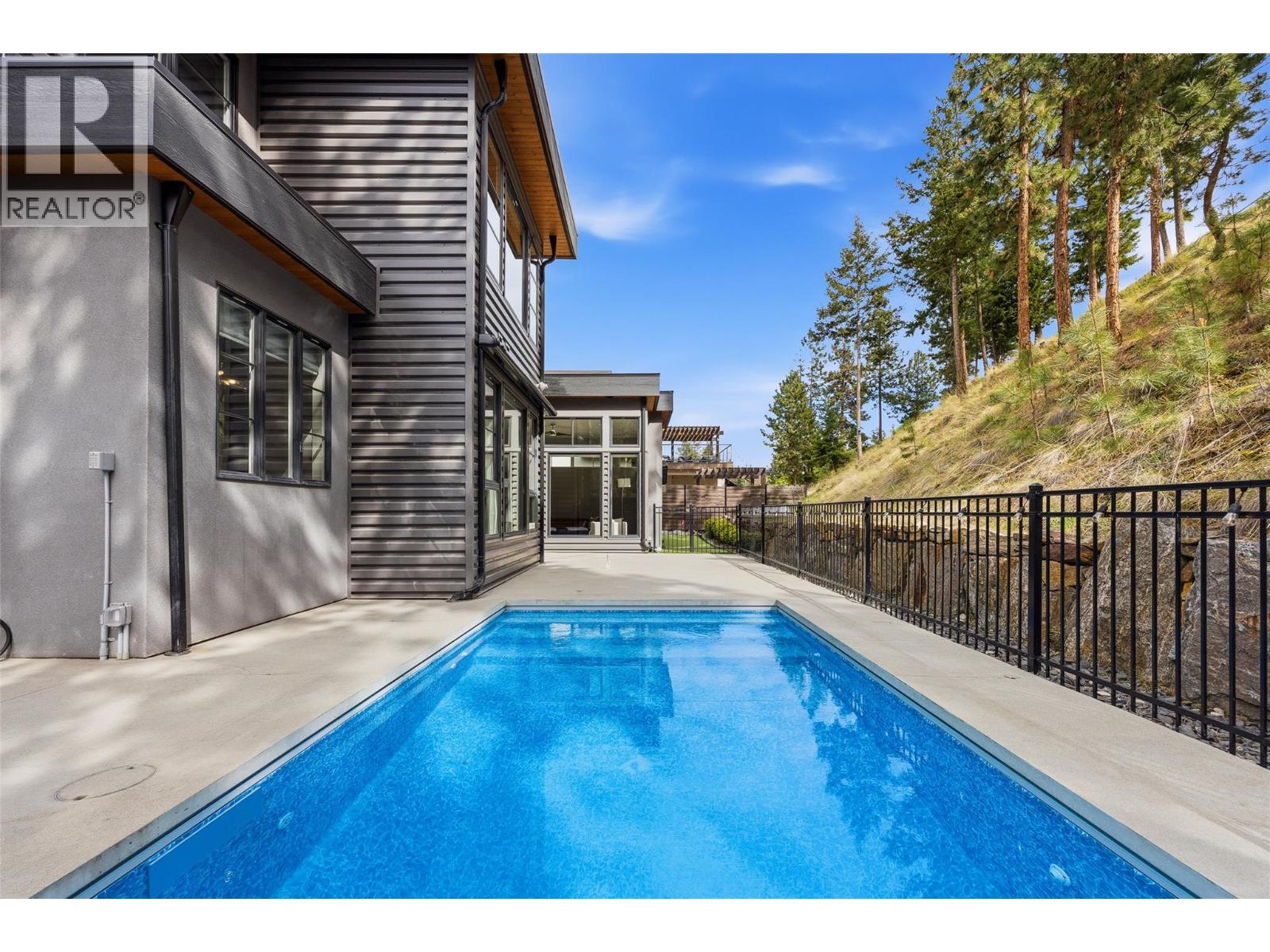 1085 Westpoint Drive, Kelowna
