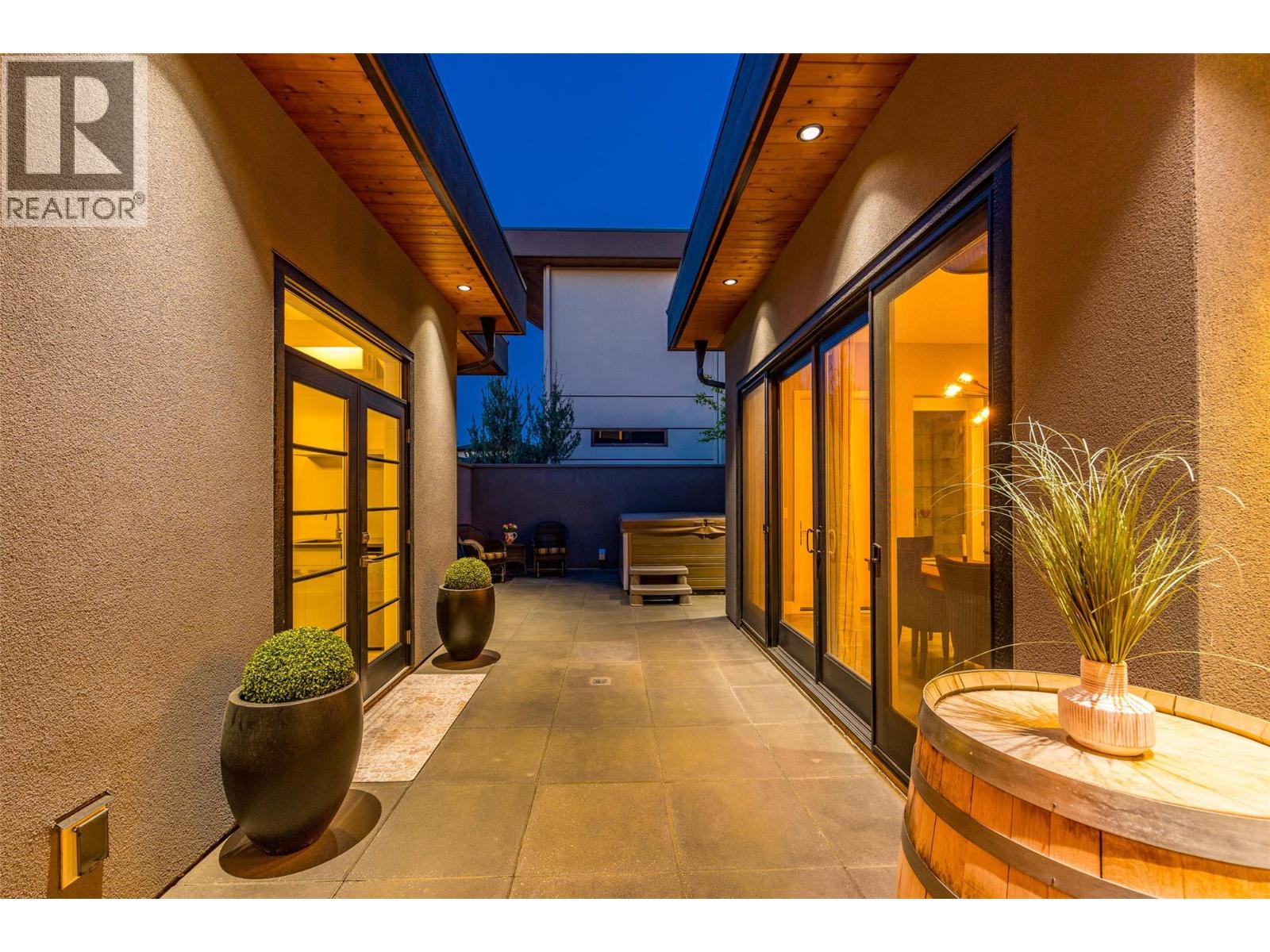1085 Westpoint Drive, Kelowna