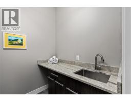 1085 Westpoint Drive, Kelowna, BC V1W4Z9 Photo 31