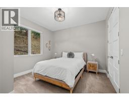 1085 Westpoint Drive, Kelowna, BC V1W4Z9 Photo 45