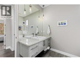 1085 Westpoint Drive, Kelowna, BC V1W4Z9 Photo 46
