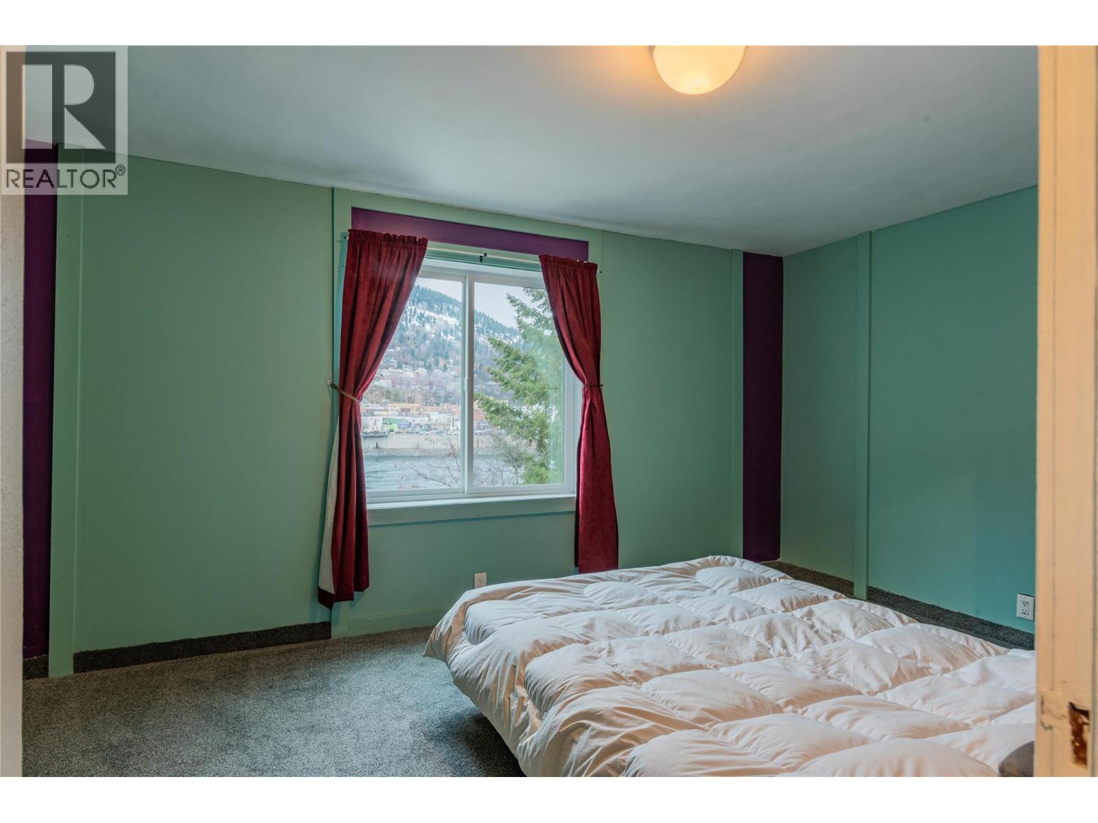 1662 Columbia Avenue - 10