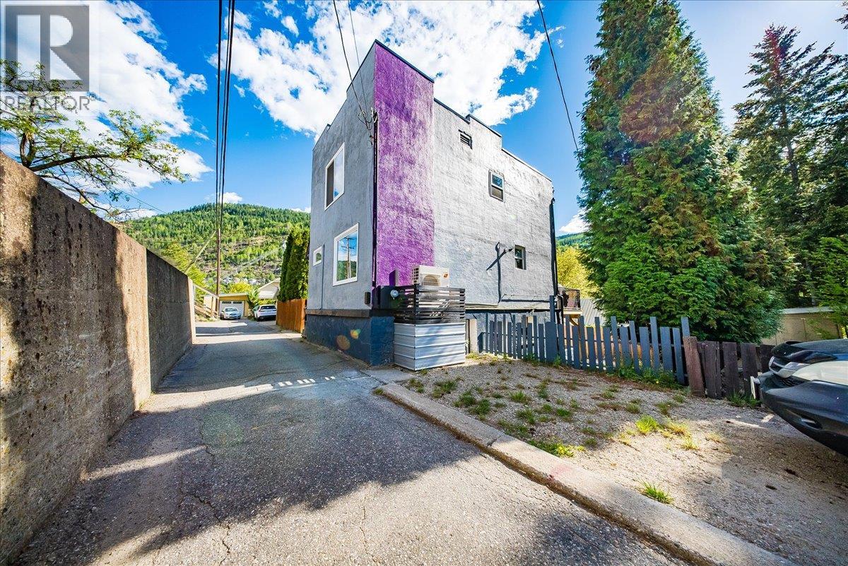 1662 Columbia Avenue - 2