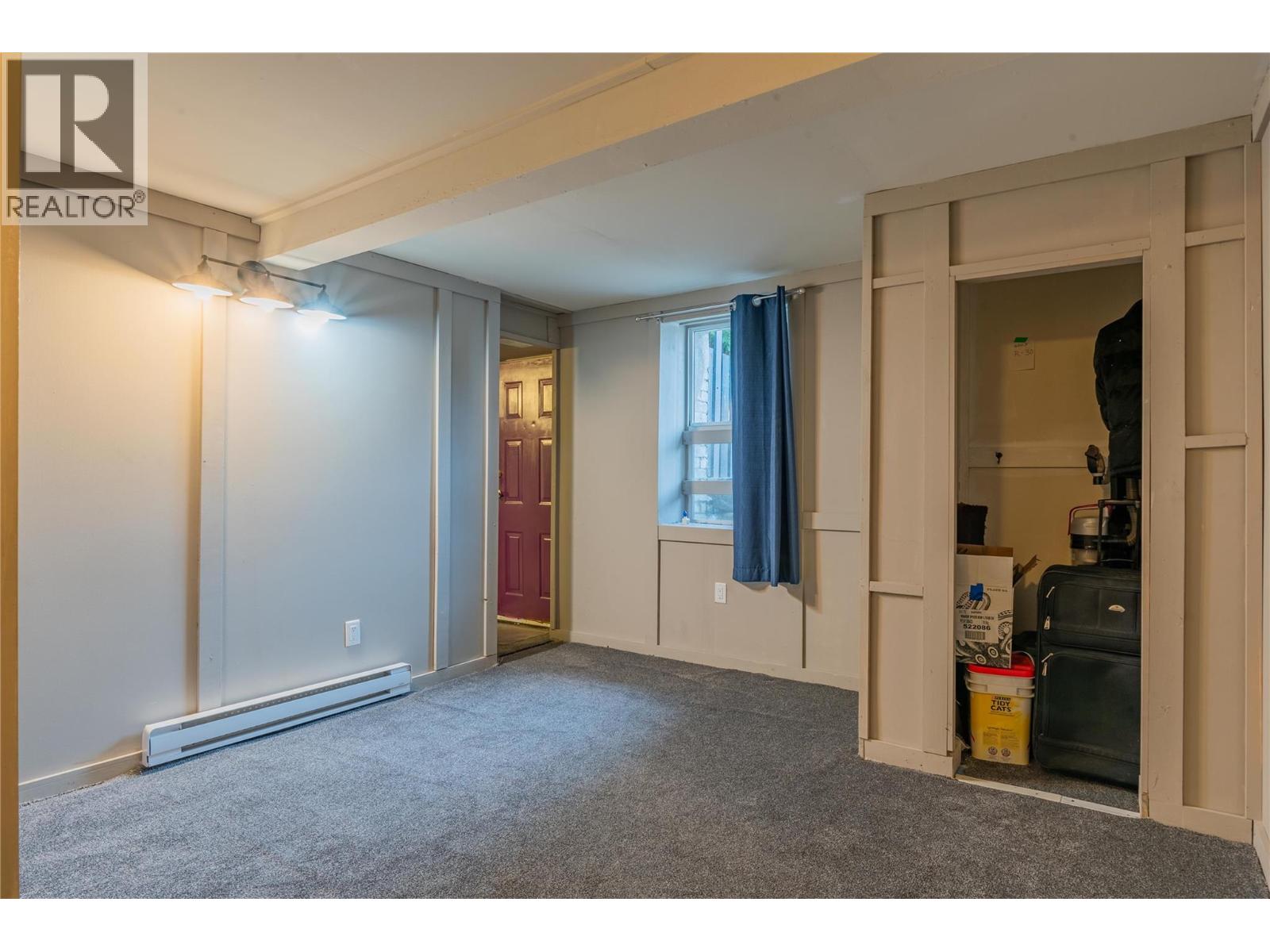 1662 Columbia Avenue - 20