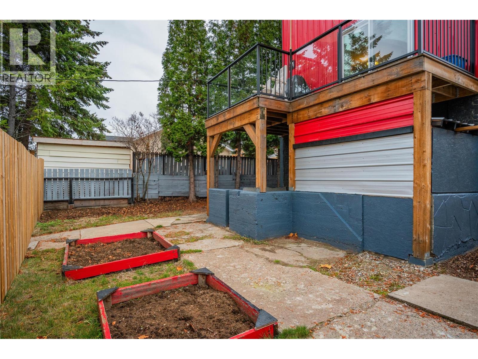 1662 Columbia Avenue - 29