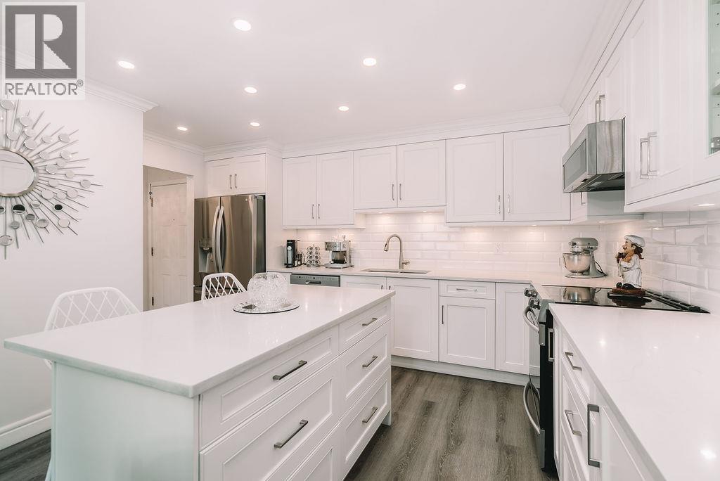 301 19236 FORD ROAD, Pitt Meadows
