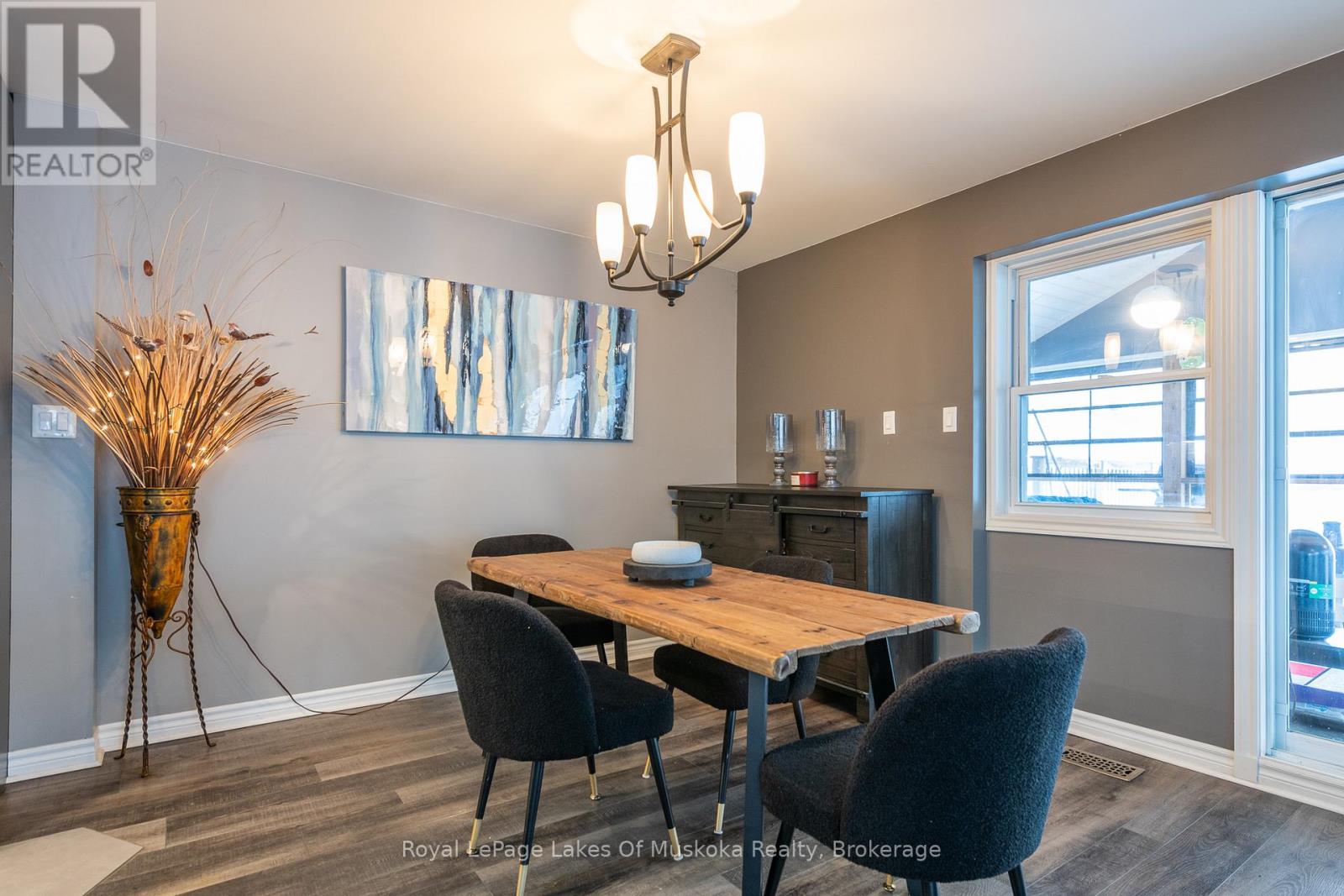 256 WOODLAND DRIVE - 13