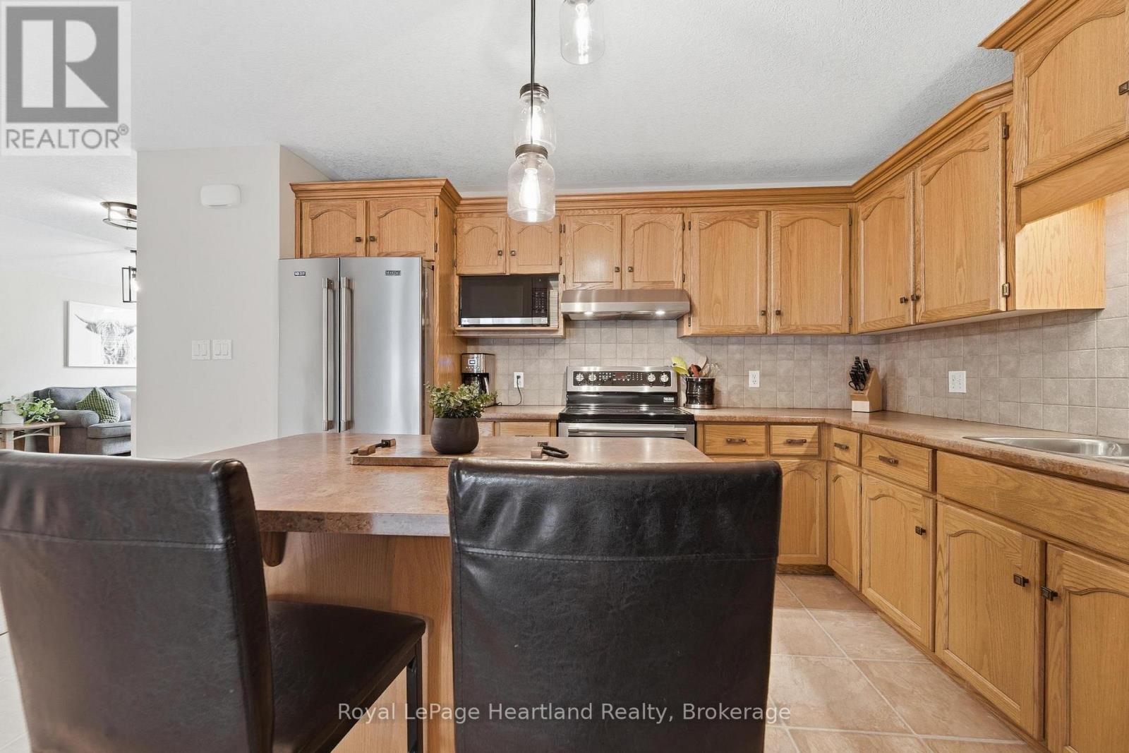 3-59 EAGLE DRIVE - 15