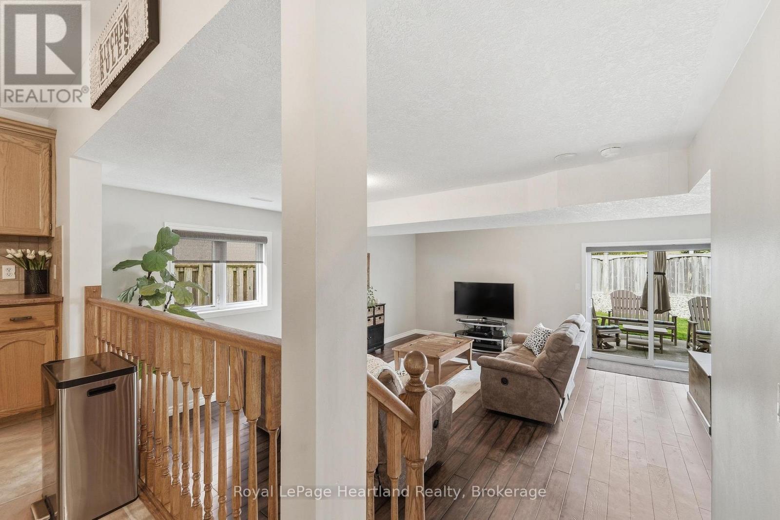 3-59 EAGLE DRIVE - 18