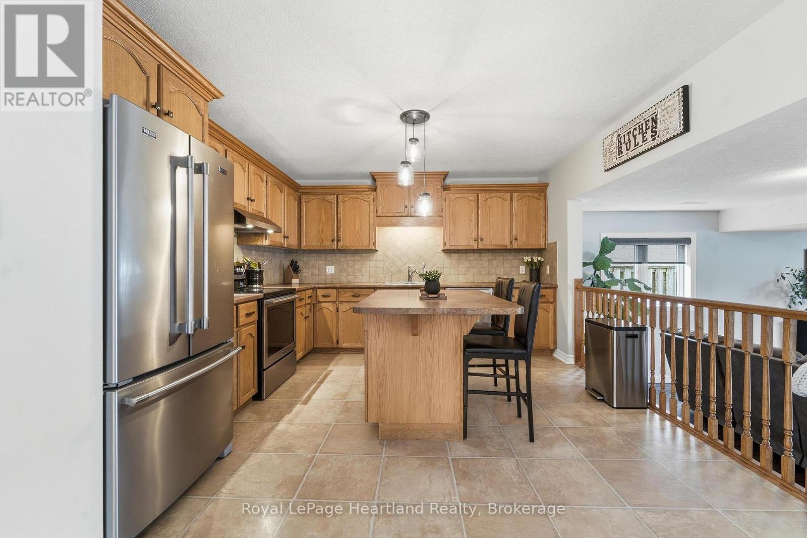 3-59 EAGLE DRIVE - 13