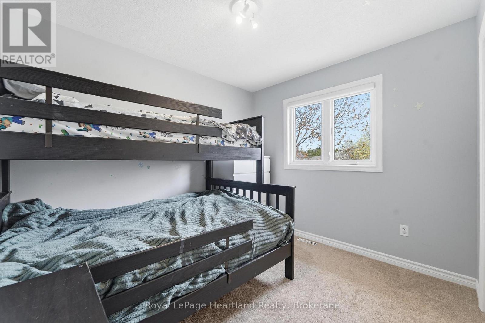3-59 EAGLE DRIVE - 33
