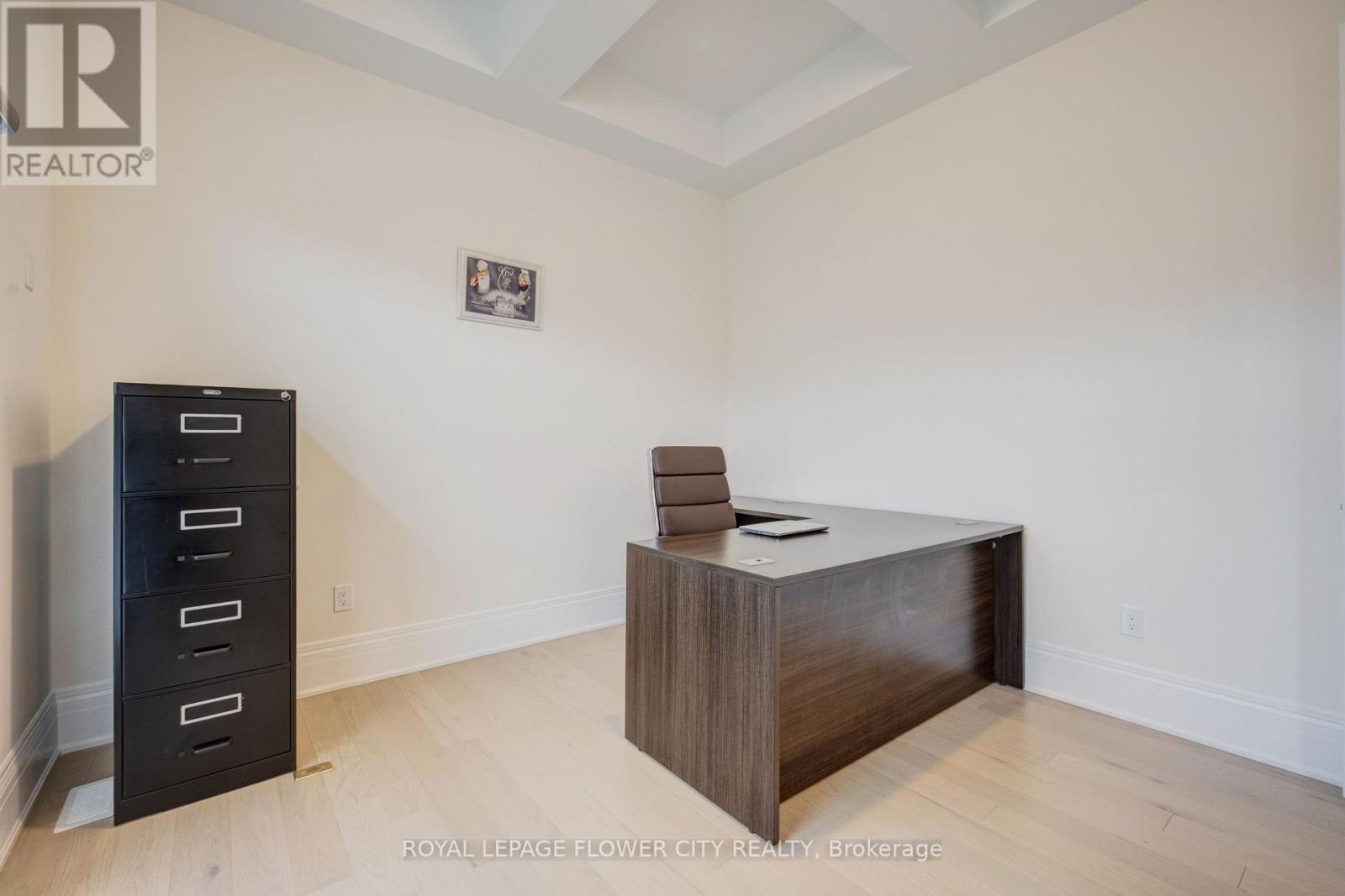 20 SERAVILLE STREET - 23