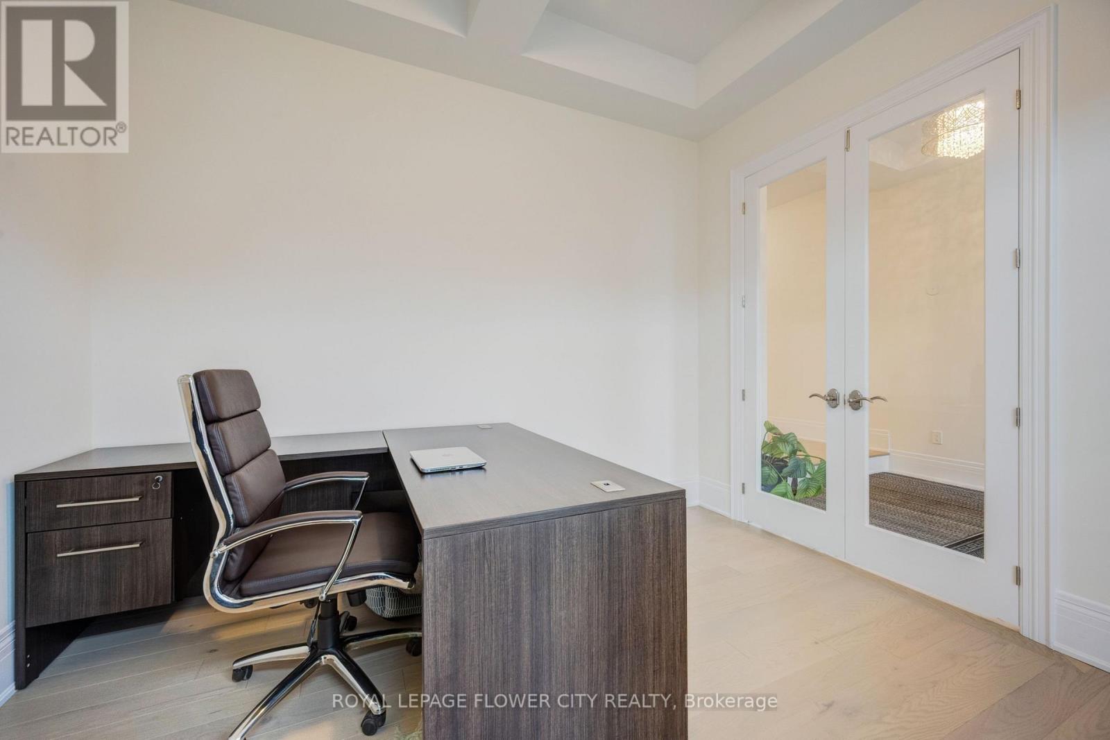 20 SERAVILLE STREET - 25
