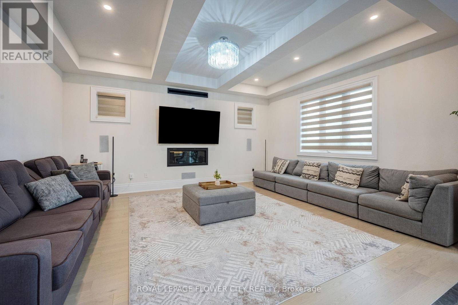 20 SERAVILLE STREET - 19