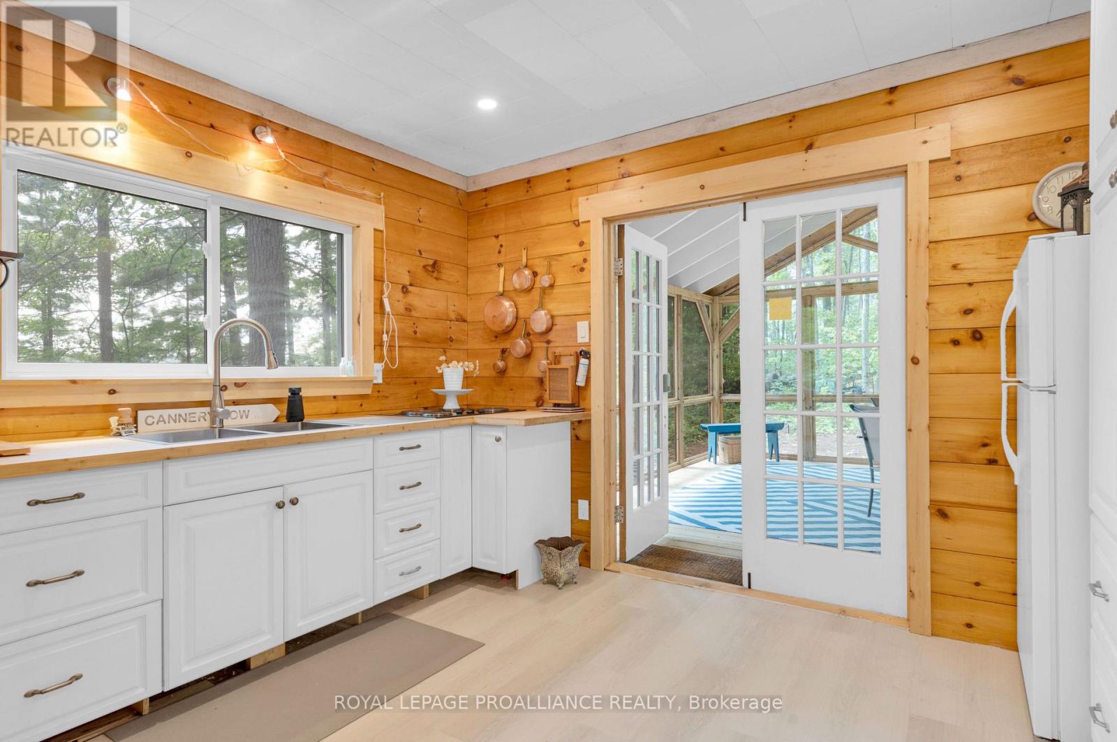 1780 MAZINAW LAKE - 4