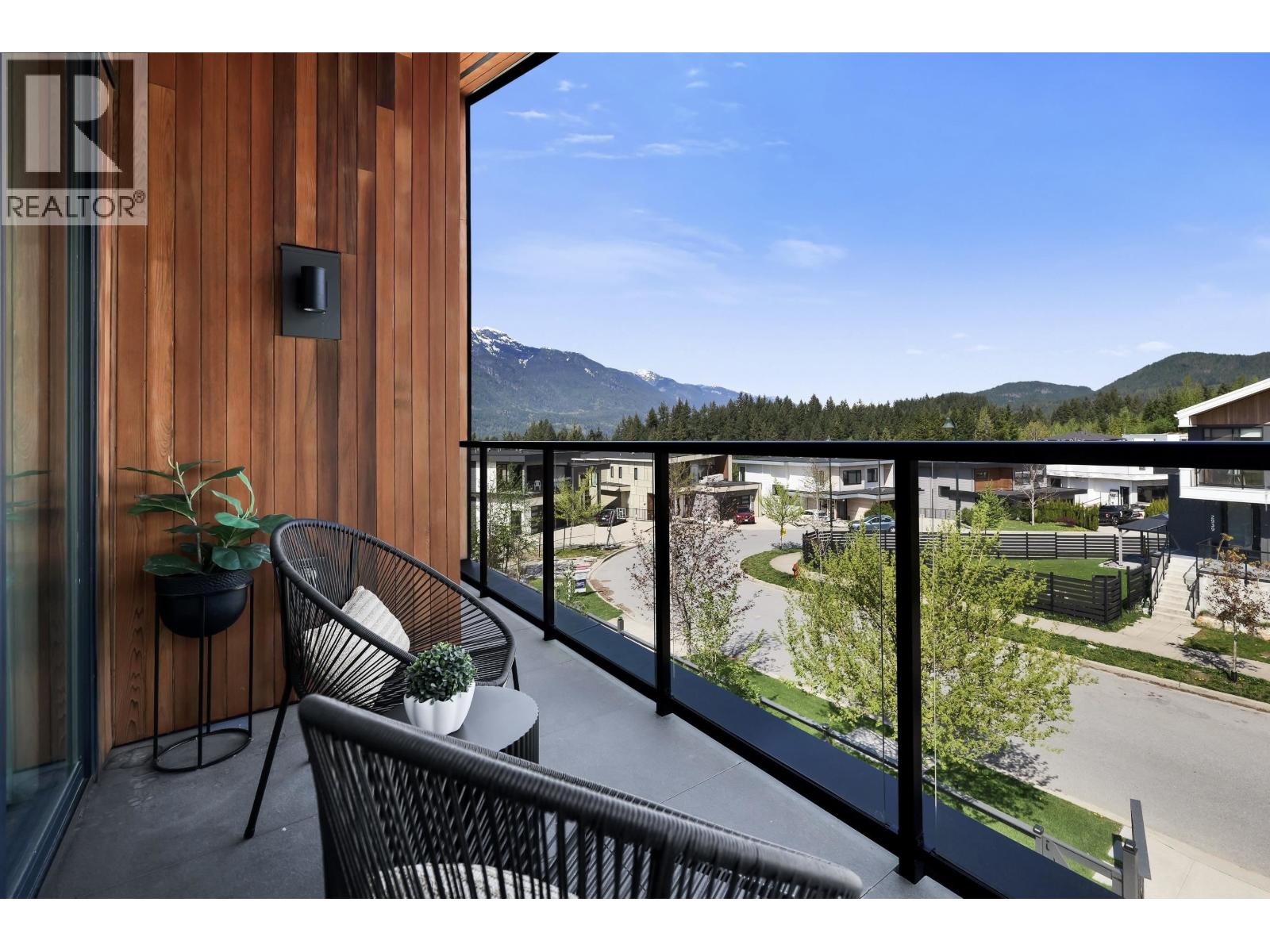 2938 HUCKLEBERRY DRIVE, Squamish