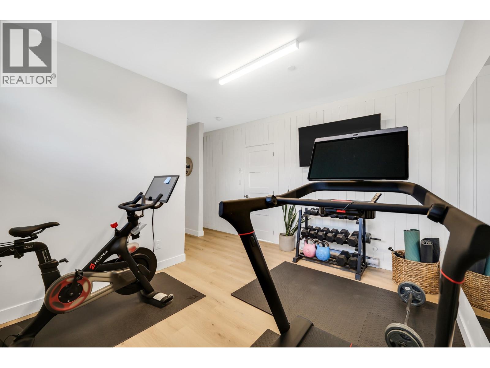 2938 HUCKLEBERRY DRIVE, Squamish