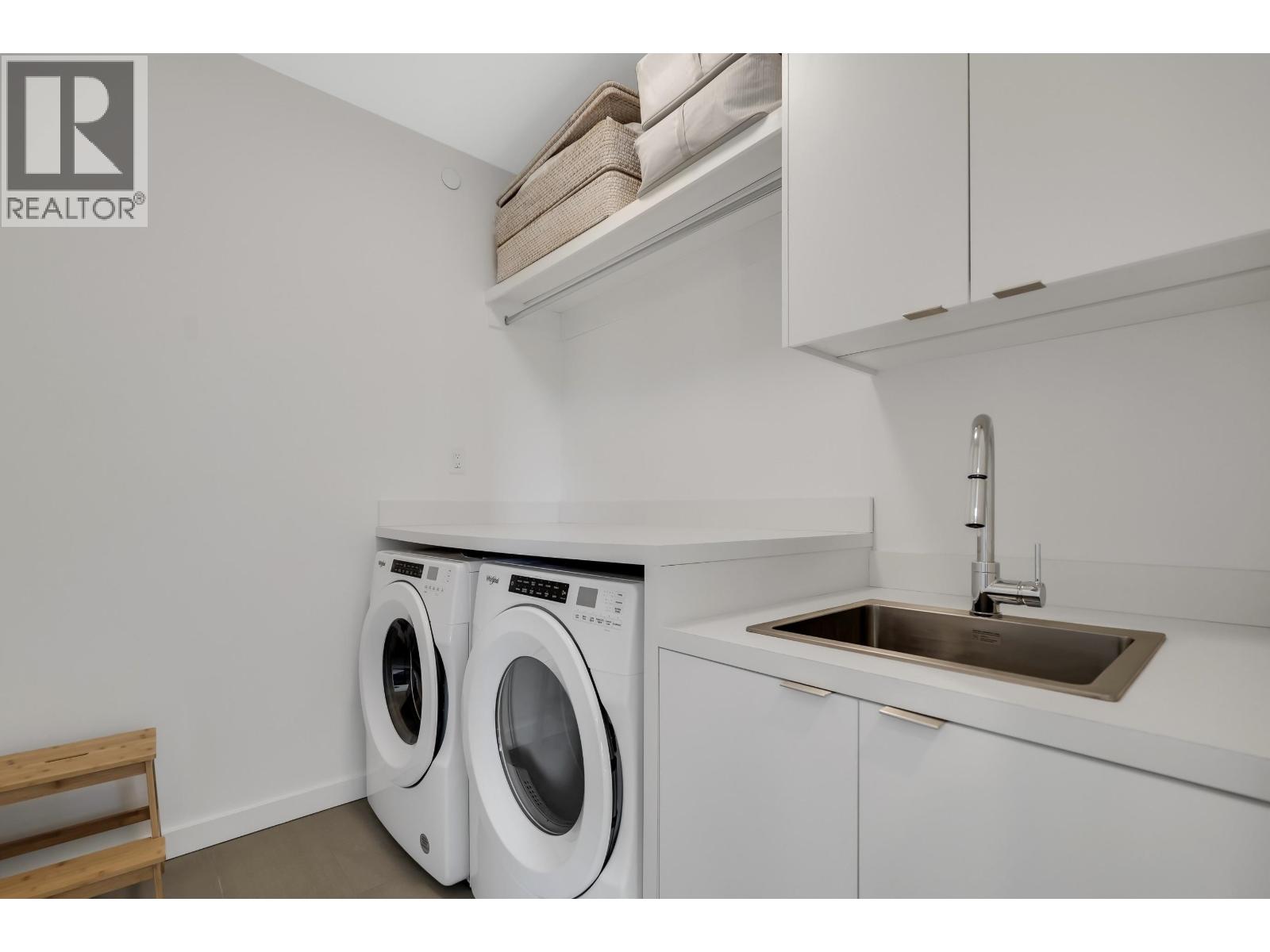 2938 HUCKLEBERRY DRIVE, Squamish