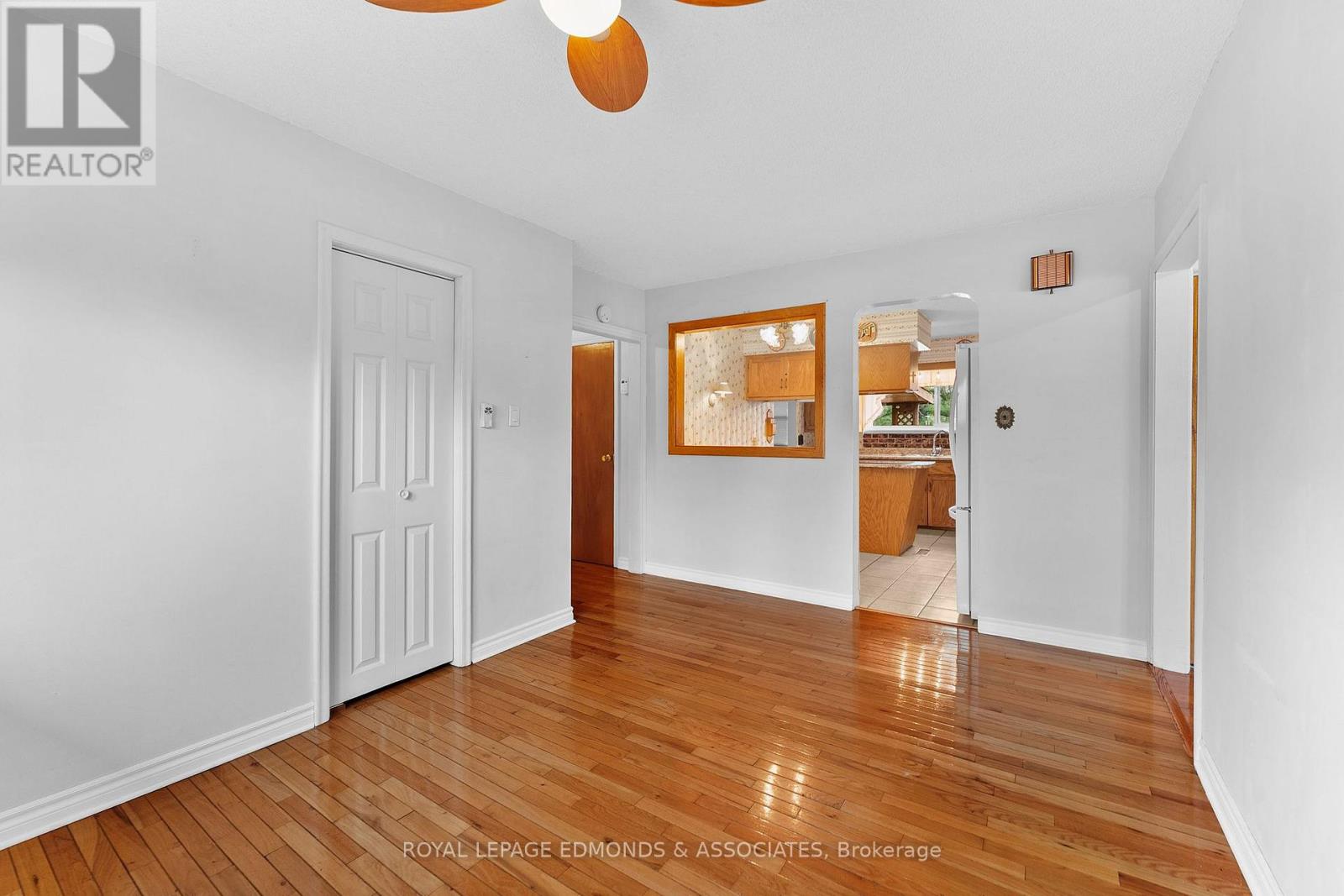 499 BOUNDARY ROAD E - 18