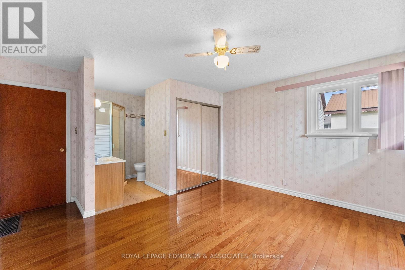 499 BOUNDARY ROAD E - 21