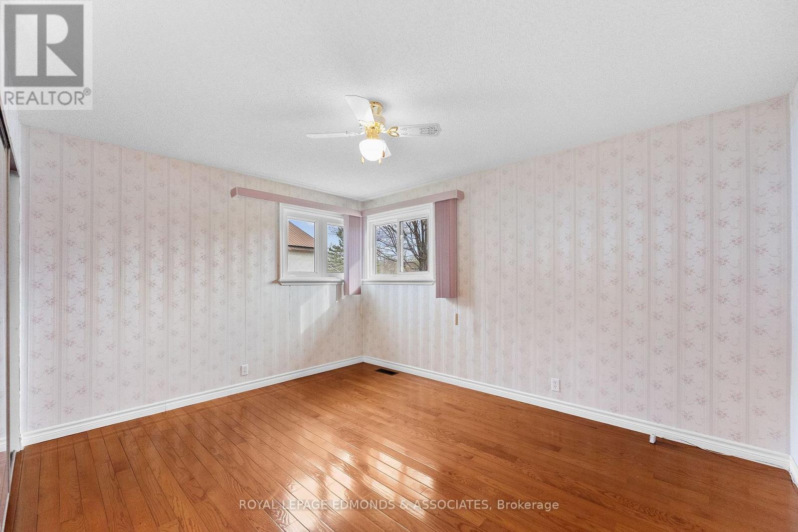 499 BOUNDARY ROAD E - 23