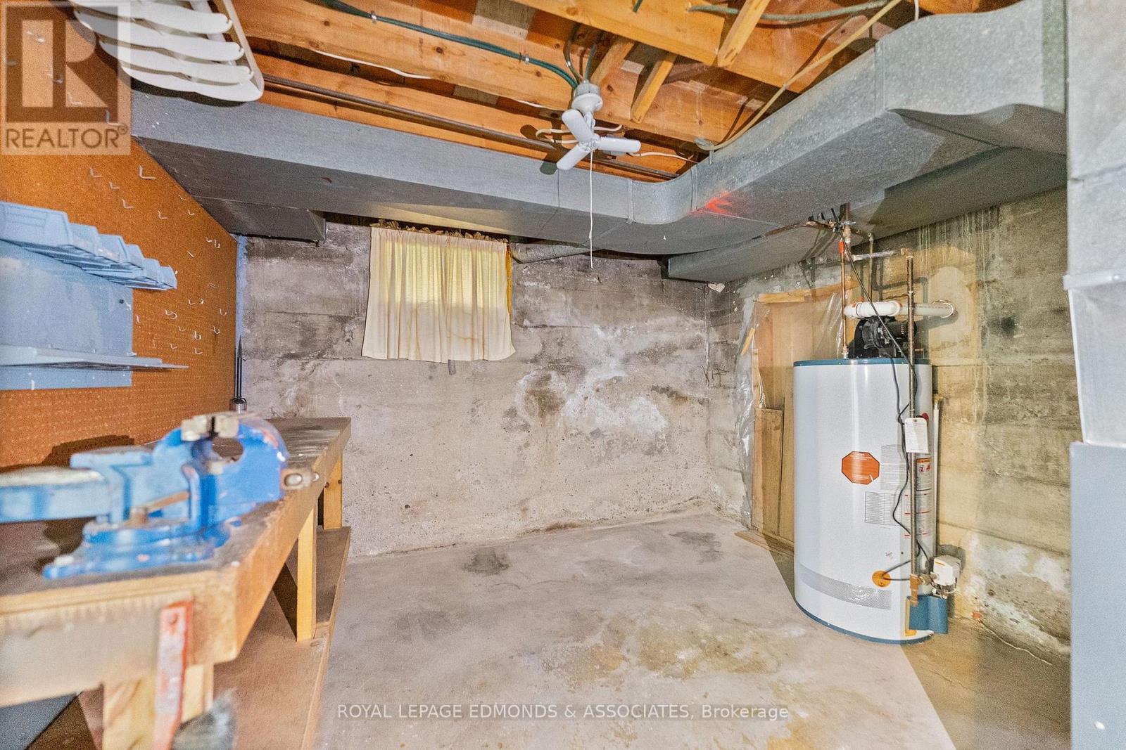499 BOUNDARY ROAD E - 31