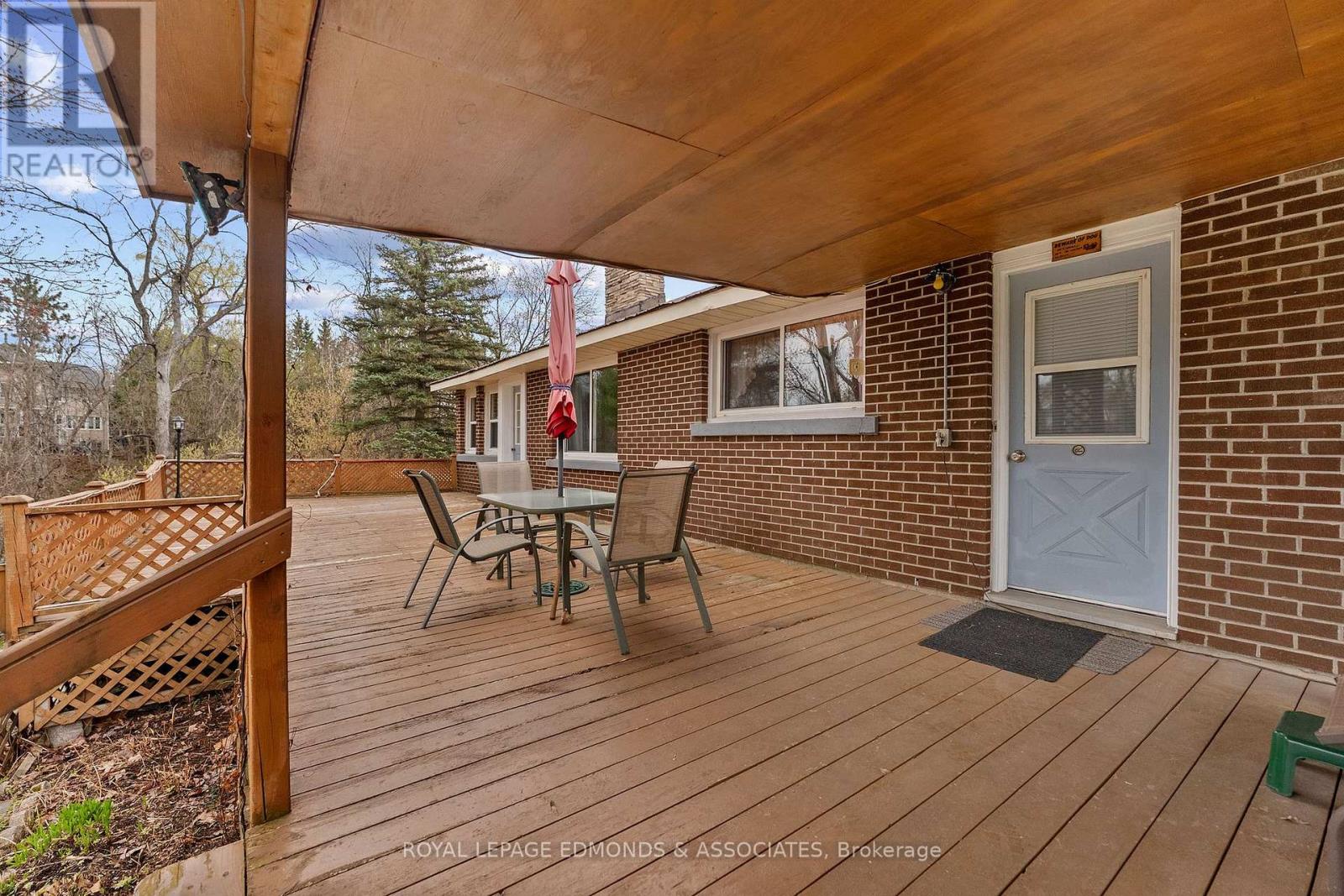 499 BOUNDARY ROAD E - 37