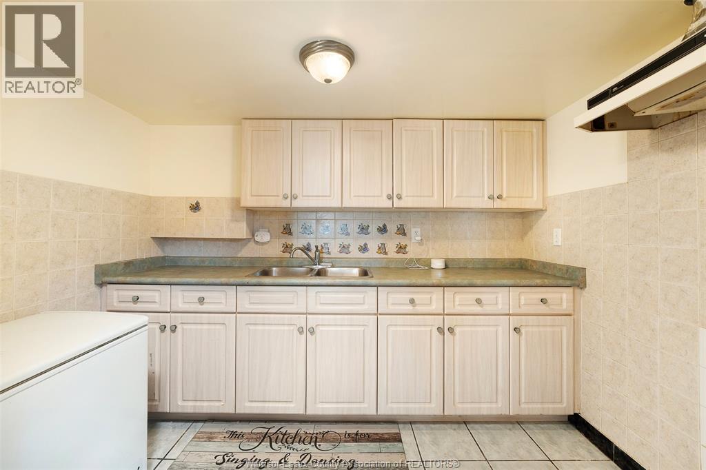 540 SIMCOE STREET, Amherstburg, Ontario, N9V1N3 — Photo 47