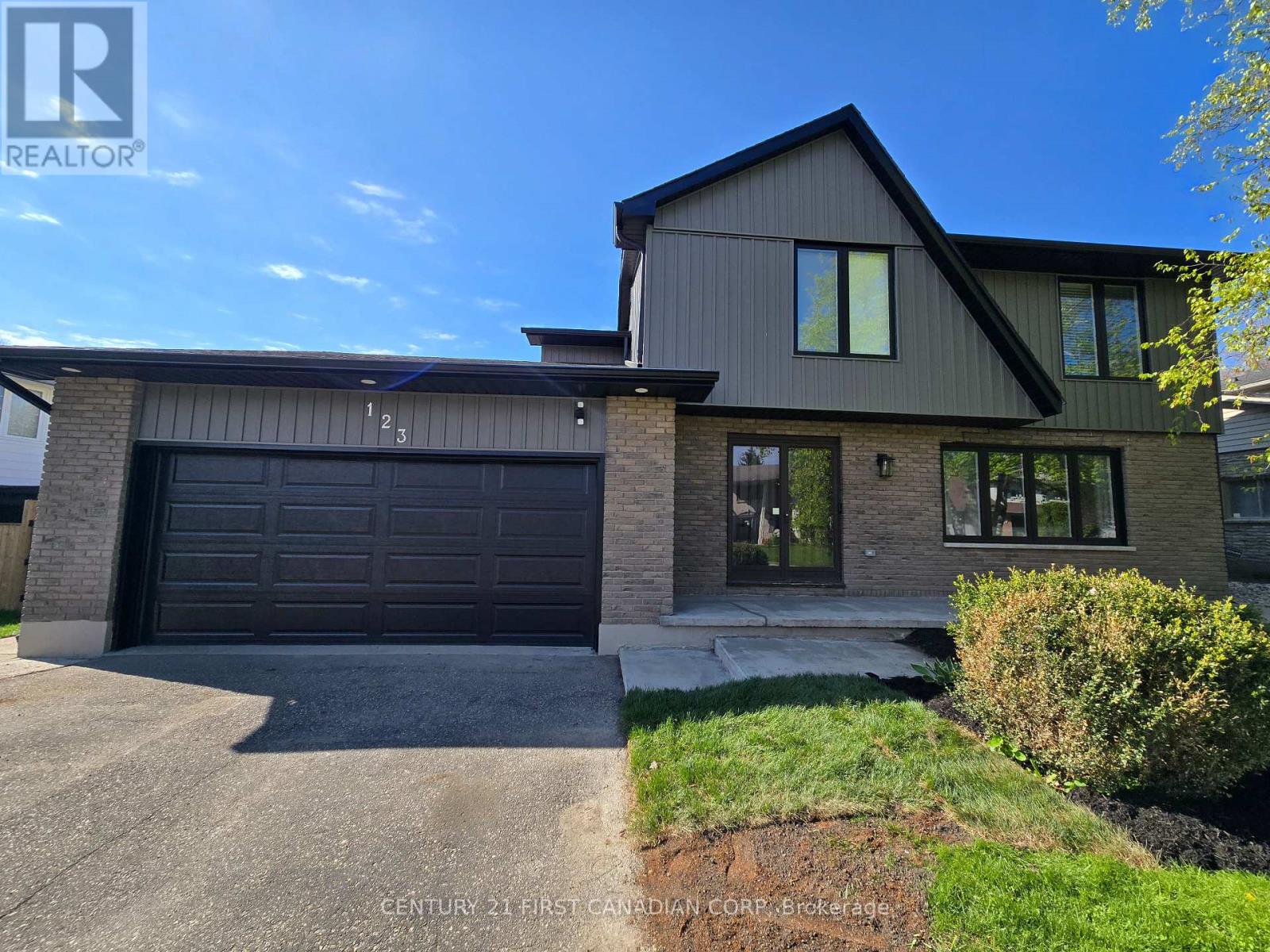 123 HILLSMOUNT CRESCENT - 3