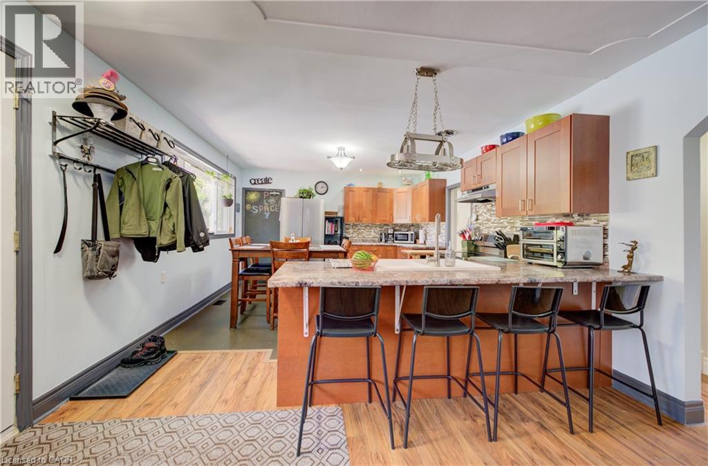 251 SHELDON Avenue N - 12