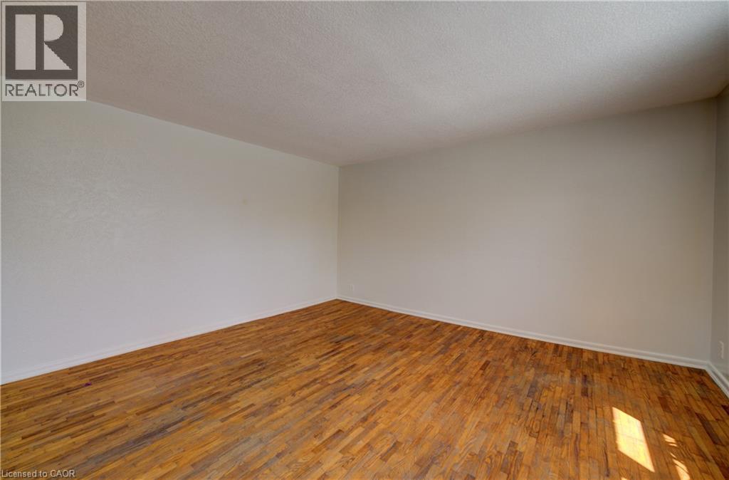 251 SHELDON Avenue N - 38