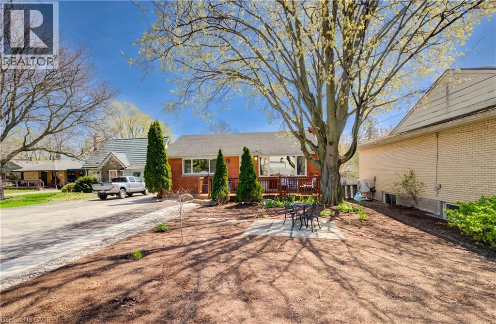 251 SHELDON Avenue N - 4