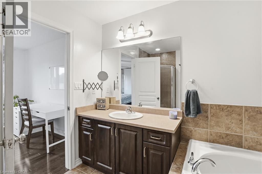 258 FALL FAIR Way, Binbrook, Ontario, L0R1C0 — Photo 12