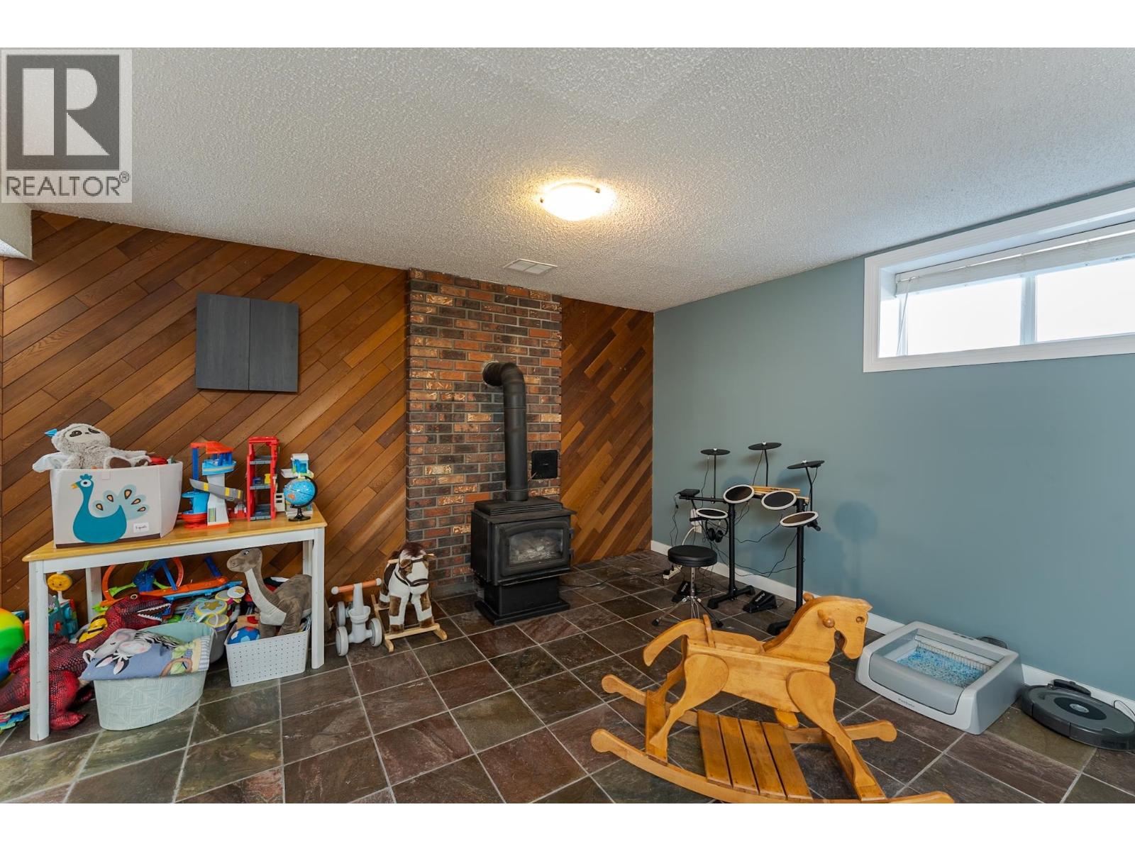 1126 STIRLING DRIVE - 26