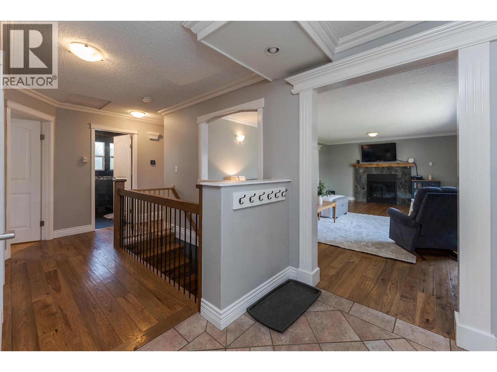 1126 STIRLING DRIVE - 4