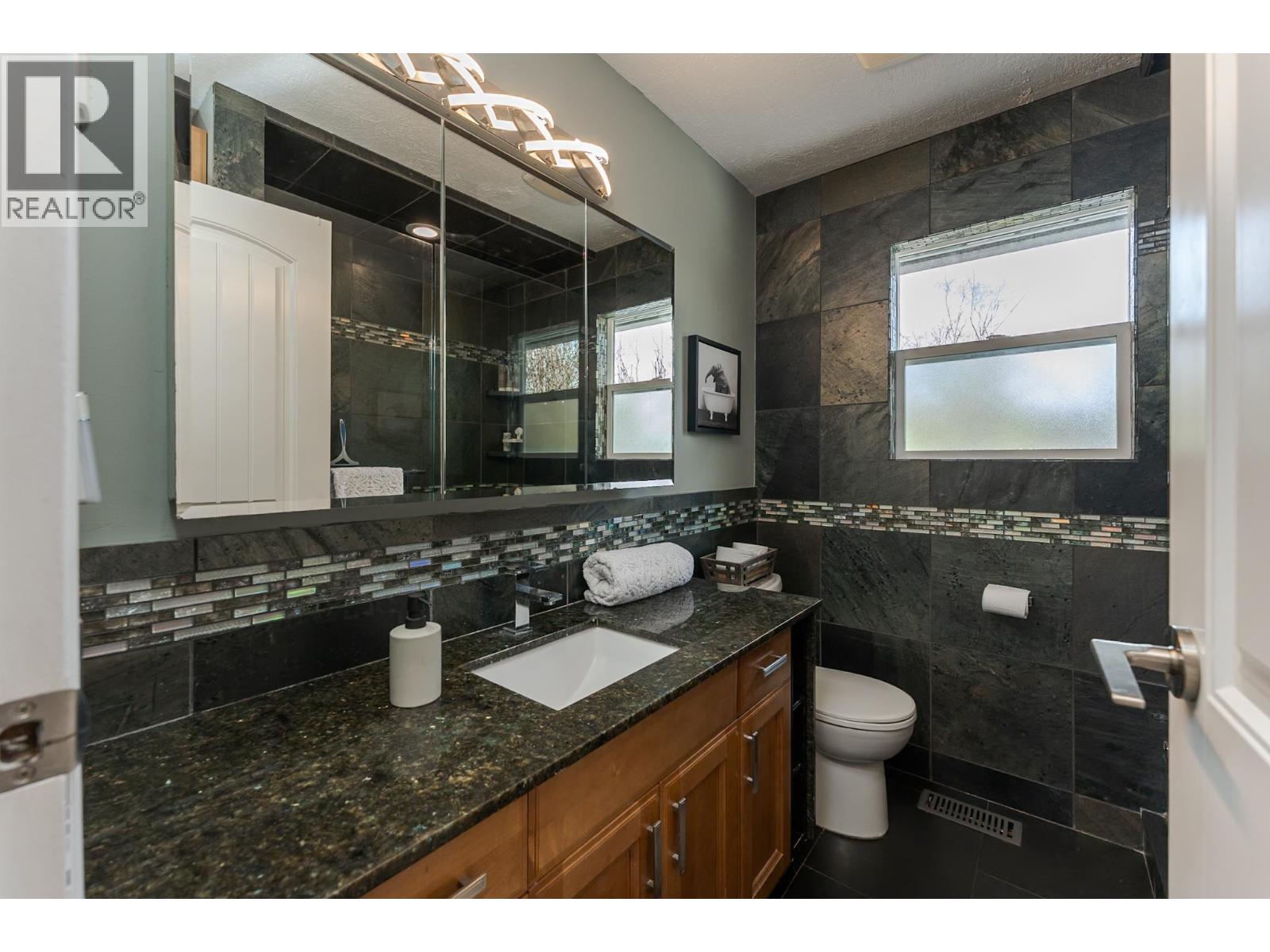 1126 STIRLING DRIVE - 20