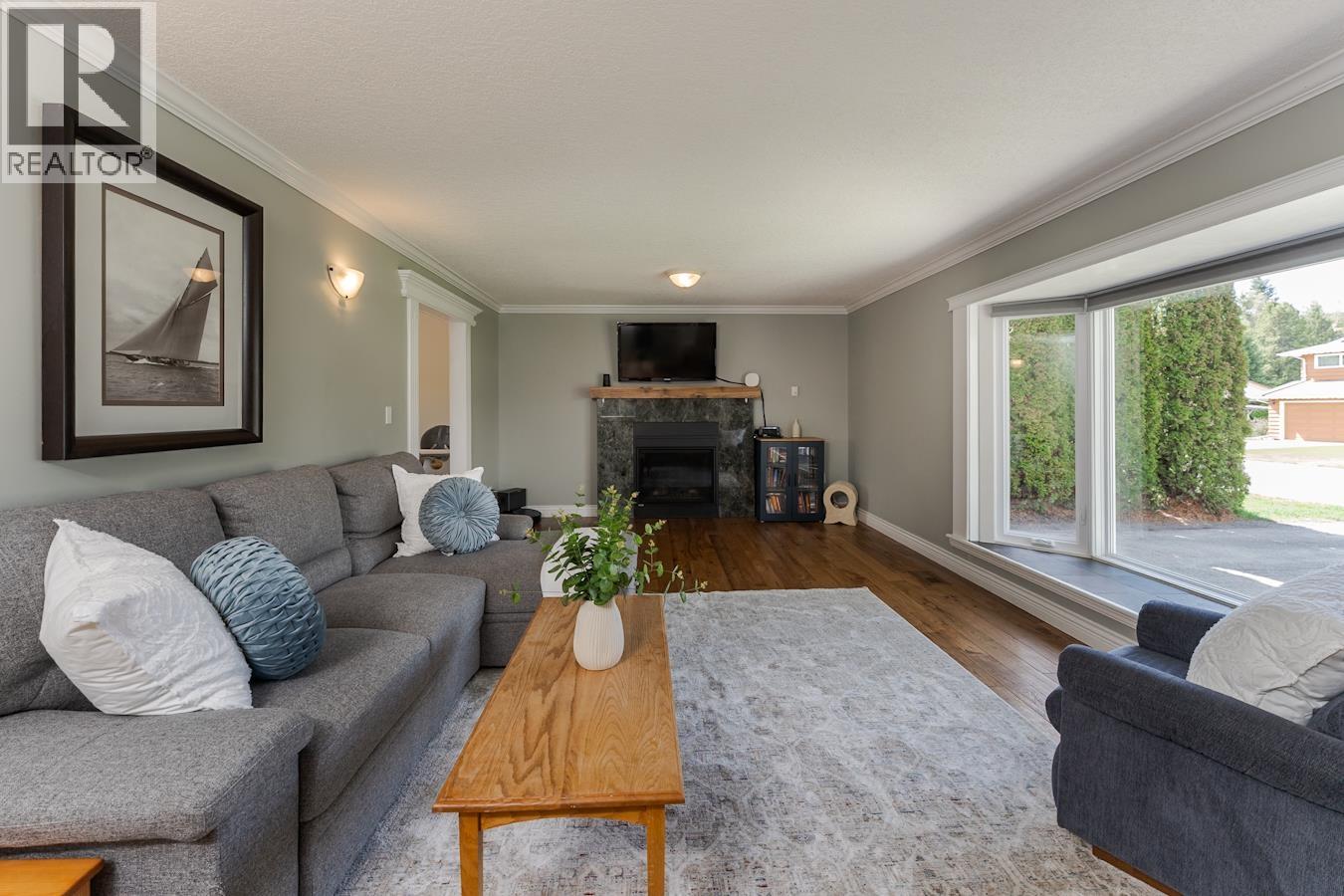 1126 STIRLING DRIVE - 6