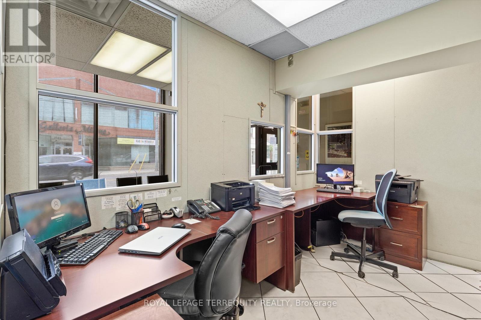 1662 & 1664 DUFFERIN STREET