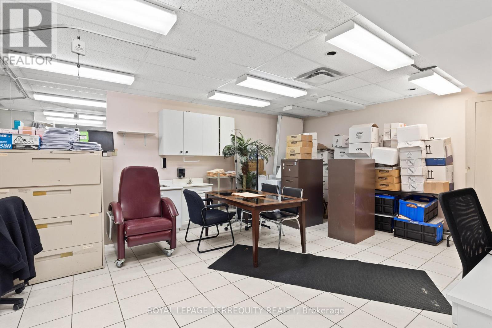 1662 & 1664 DUFFERIN STREET