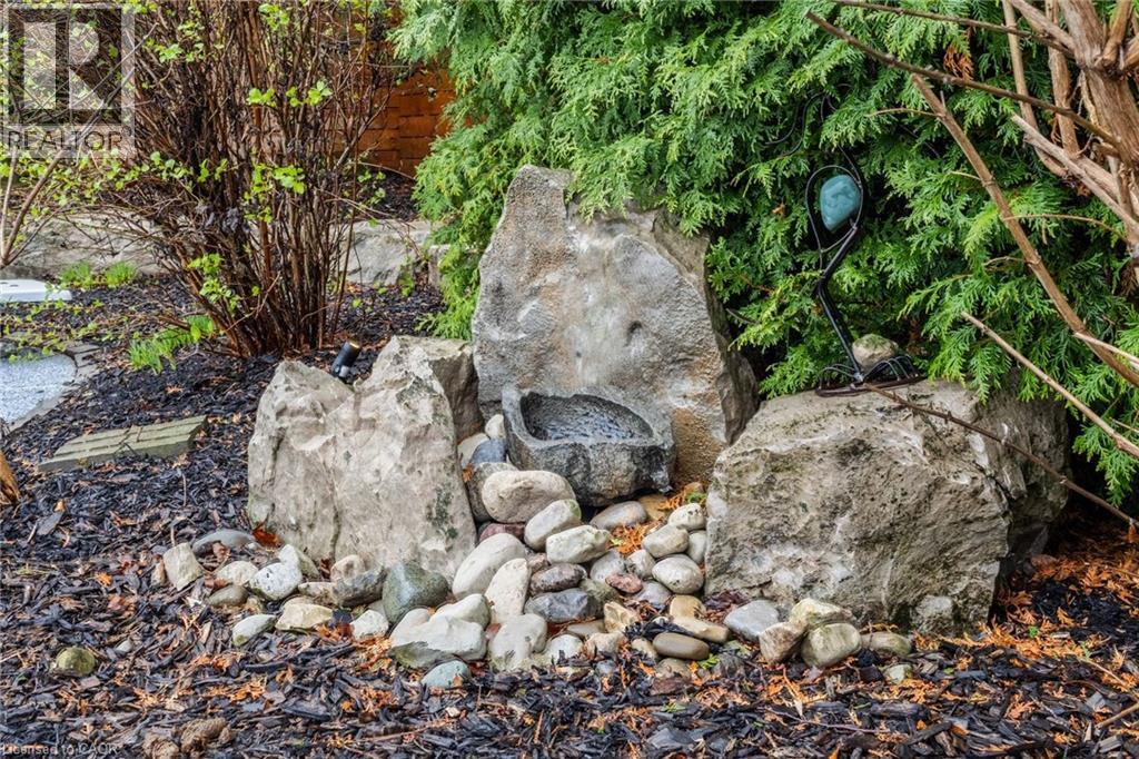 106 MAPLE Drive, Hamilton, Ontario, L8G4S4 — Photo 44