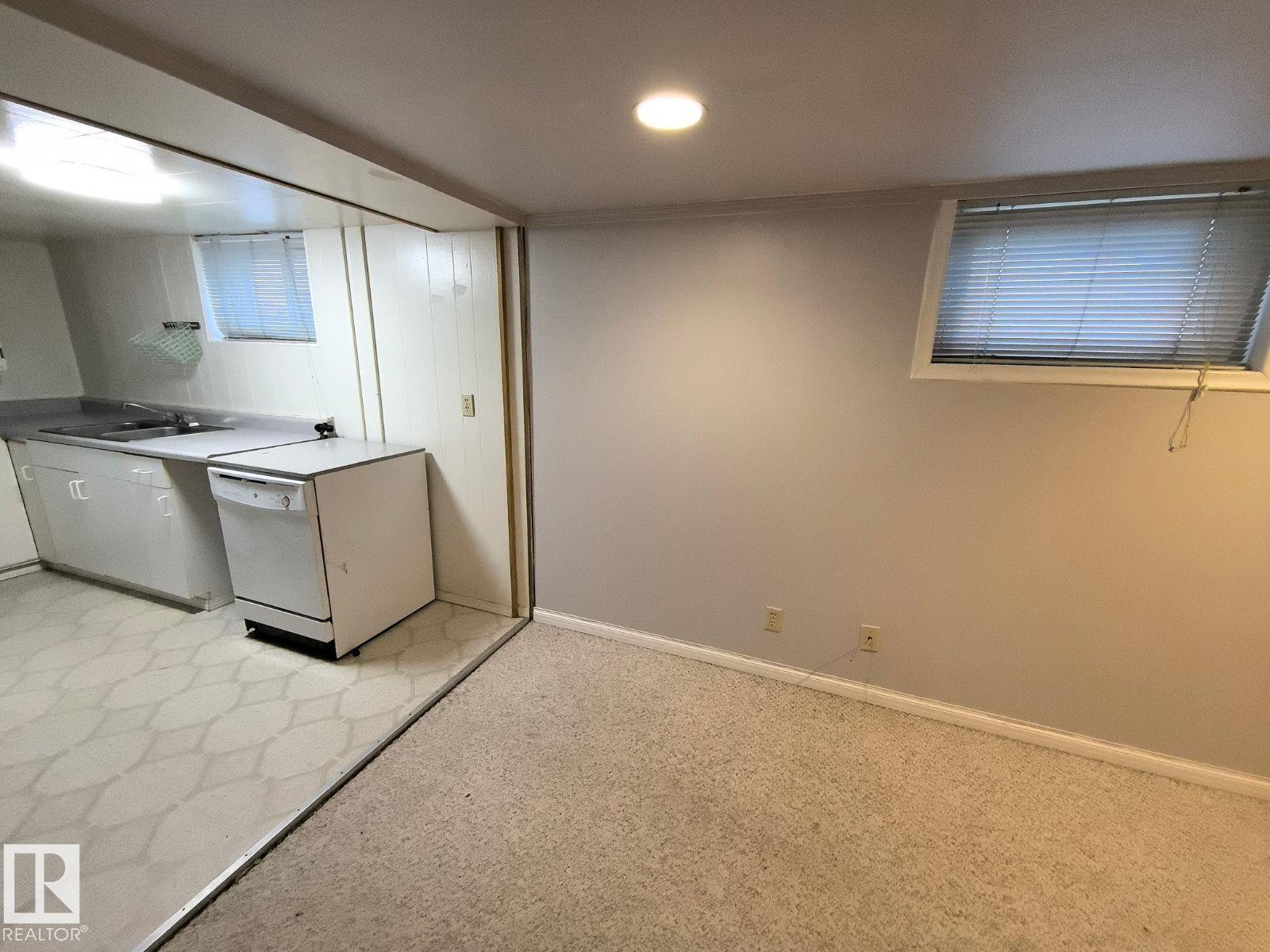 10815 68 AV NW - 11